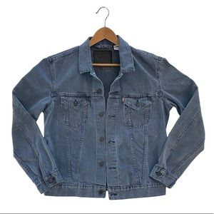 ✨Host Pick✨ Levi’s Denim Trucker Jacket WPL-423